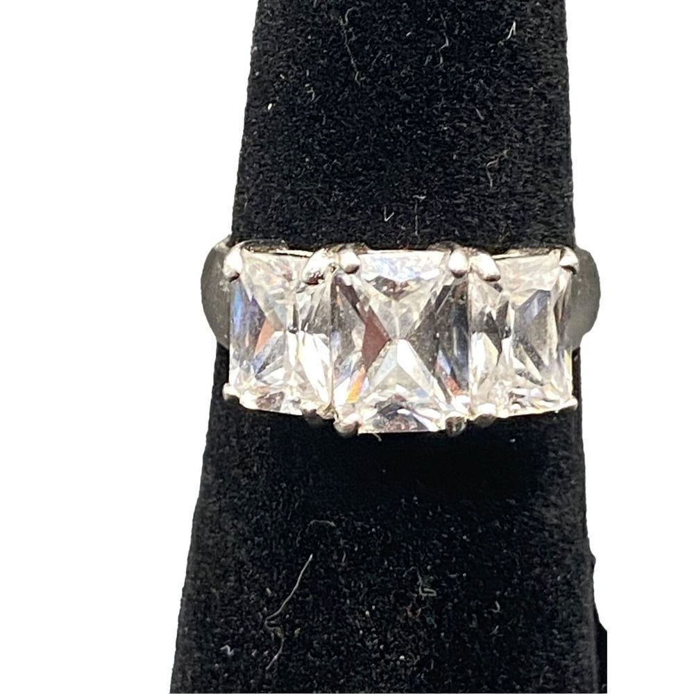 3 stone emerald simulated diamond ring sterling silver 925 1 karat, two 3/4 kara